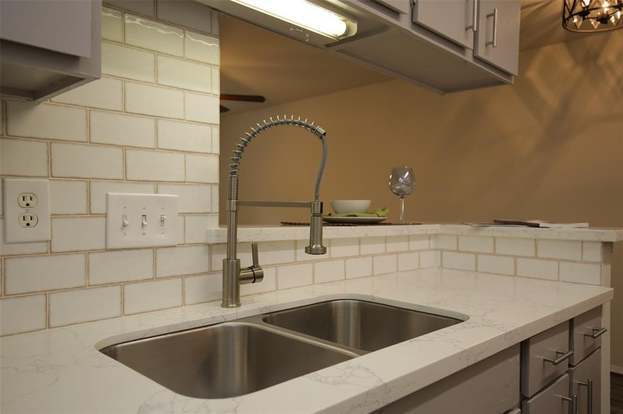 Building Photo - 2100 Wilcrest Dr