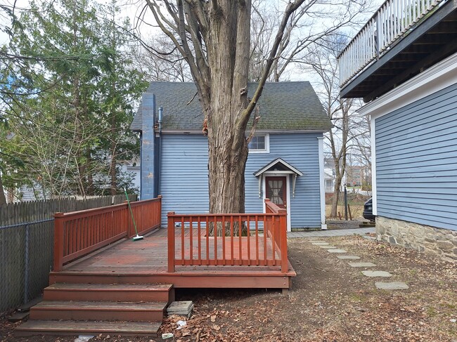 Building Photo - 7 Summer St