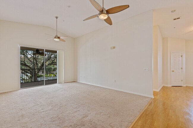 Building Photo - 4240 Central Sarasota Pky