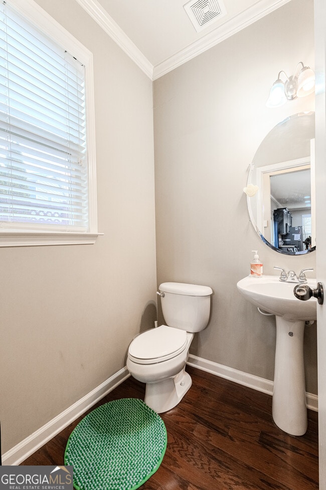 Building Photo - 801 Village Field Ct NW