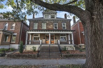 Building Photo - Stunning Restored 4BR Home Steps from Goodale Park & the Short North
