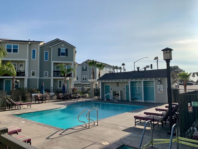 Building Photo - Townhome for rent at Bayside Landing in Im...