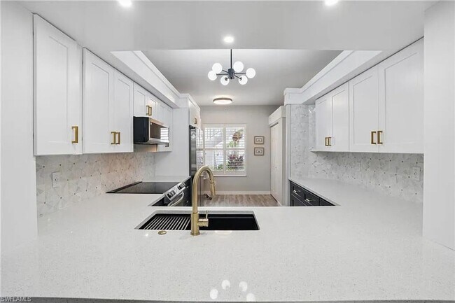 Building Photo - Stunning 2BR Condo in Naples - Lease for three (3) to 12 month.