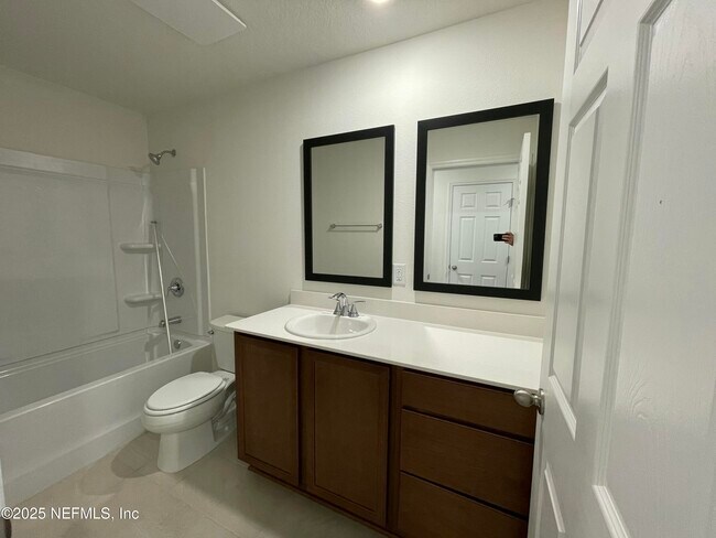 Building Photo - 75 Stonecrest Dr
