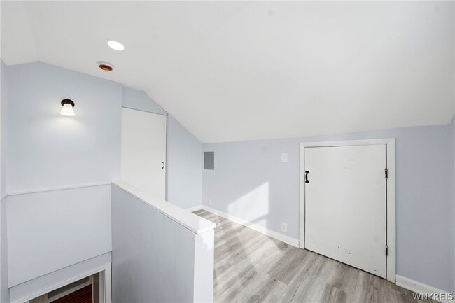 Building Photo - 38 Harvest Ave