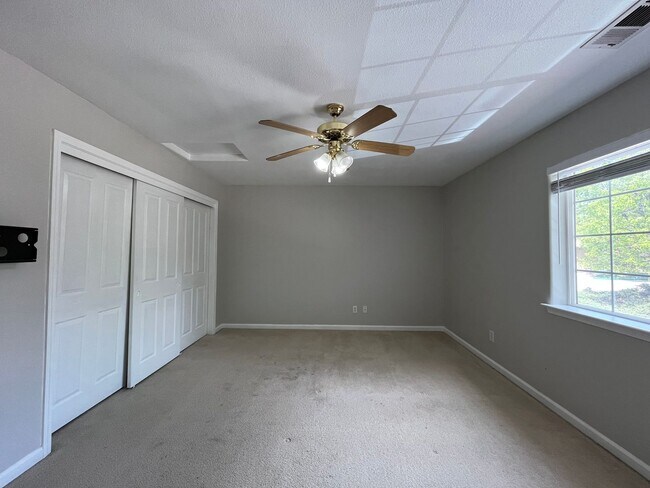 Building Photo - Charming 3 bedroom home in Paso Robles