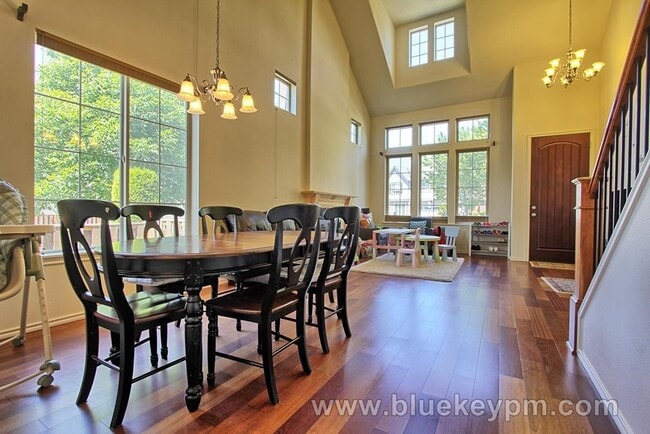 Building Photo - North Bethany Home, 4 Bed 2.5 Bath near PCC Rock Creek and Springville Elem School