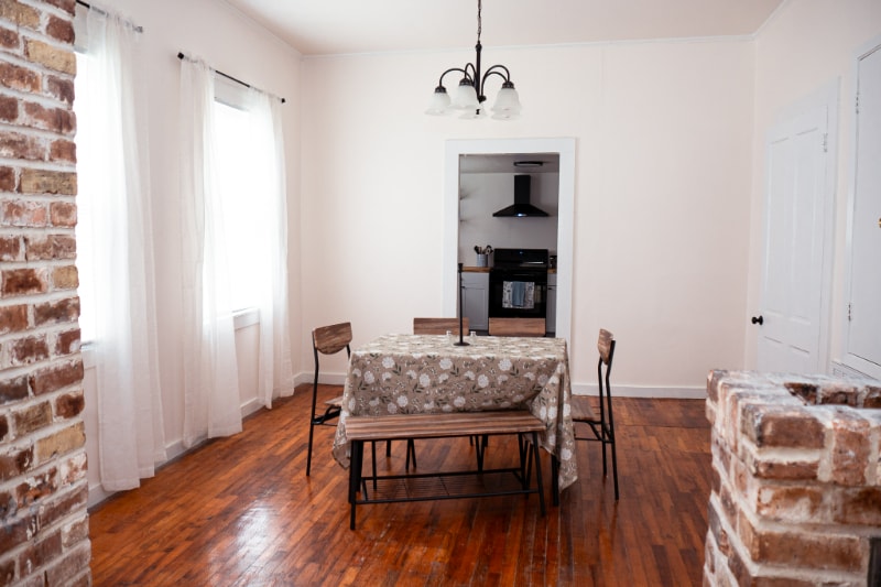 Building Photo - 354 Charles St