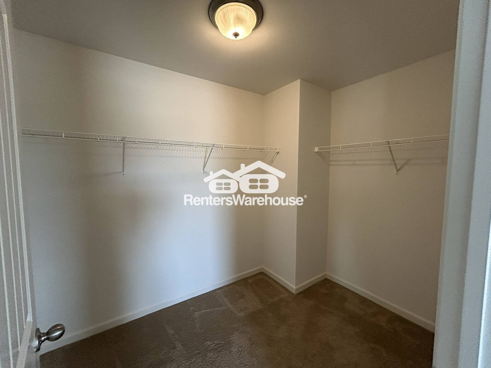 Building Photo - 665 Waterstone Dr