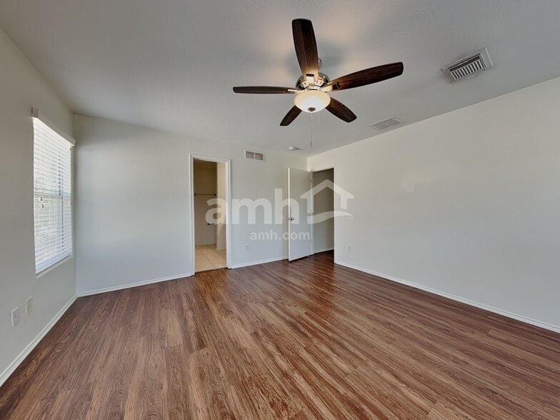 Building Photo - 6830 Shallow River Ct