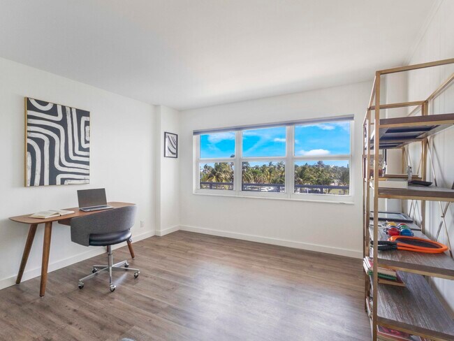 Building Photo - 111 N Pompano Beach Blvd