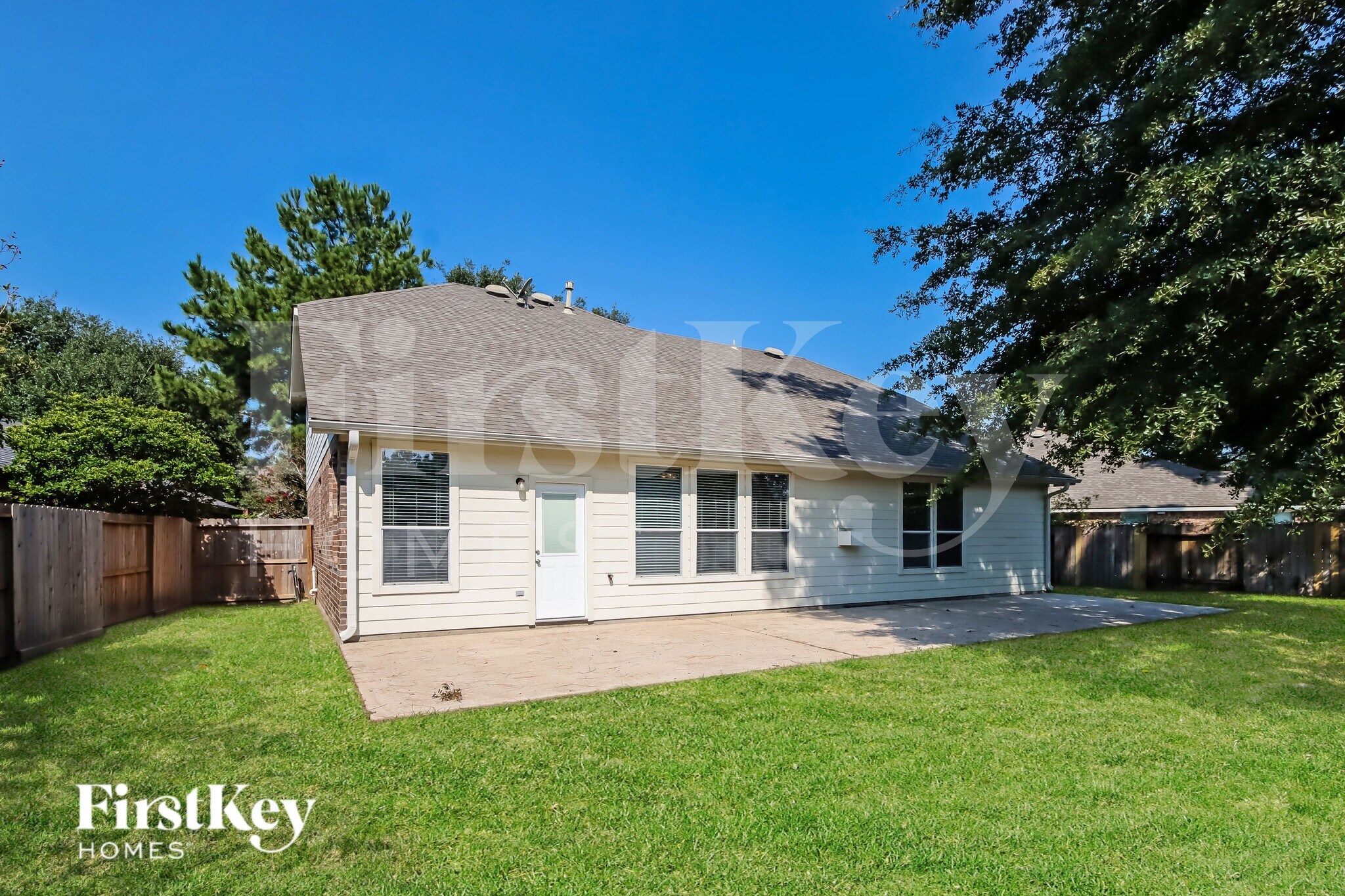 Building Photo - 31306 Hilldale Park Ct