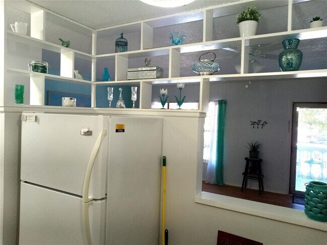 Building Photo - 2331 Finlandia Ln