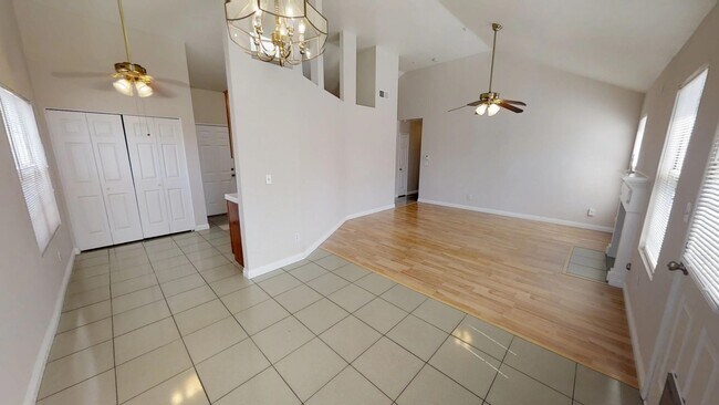 Building Photo - Single-story 3/2 Home Located in Highland,...