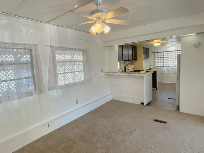 Building Photo - 5709 W Rocking Cir St