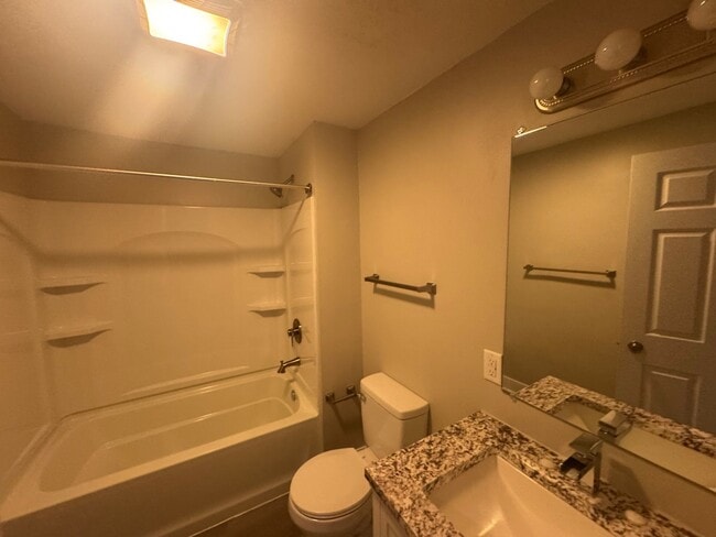 Building Photo - 1926 E Adams St