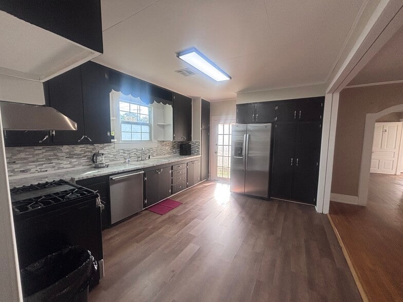 Building Photo - 104 Nouveau Ln