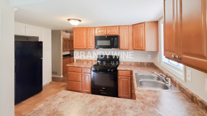 Building Photo - 3325 Devilla Trce