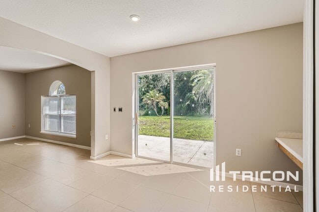 Building Photo - 17017 Lixberry Way