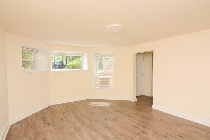 Building Photo - 1524 N Kedzie Ave