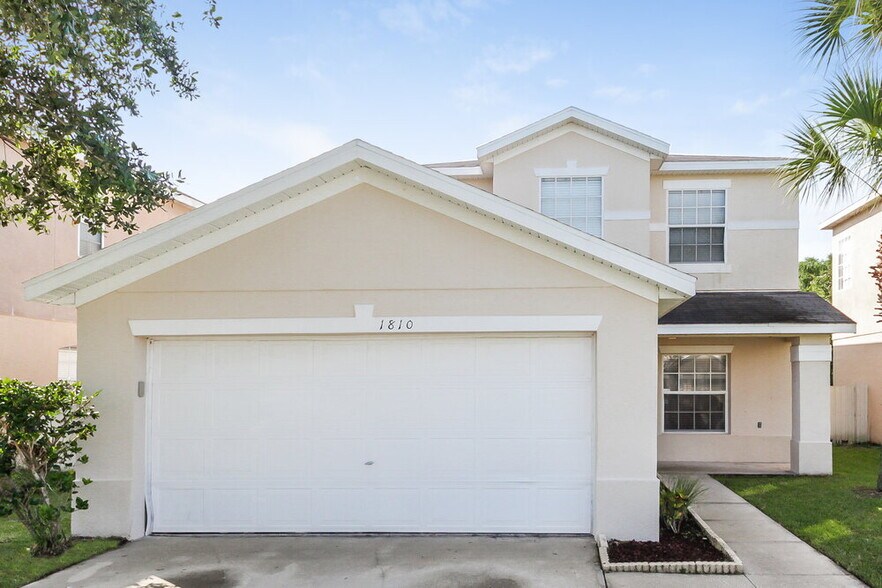 Primary Photo - 1810 Meadow Pond Way