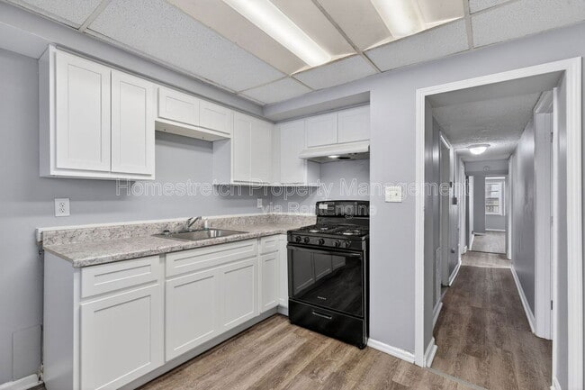 Building Photo - 5459 Hamilton Ave