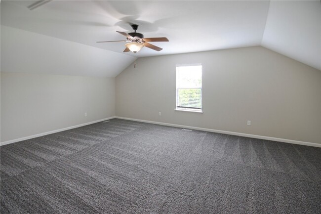 Building Photo - 143 Stonewall Creek Dr