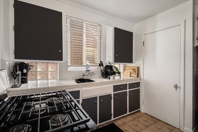 Building Photo - 20109 Stotter St