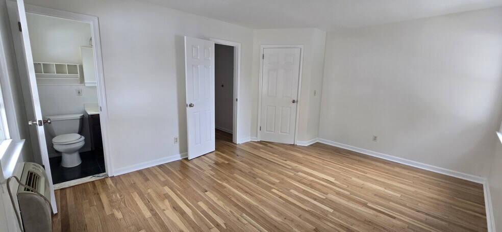 Building Photo - 409 Mayer Ct