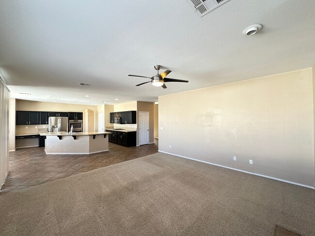 Building Photo - Discovery Hills