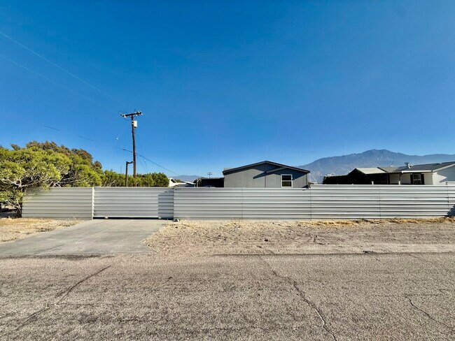 Building Photo - 64173 Thomas Ave