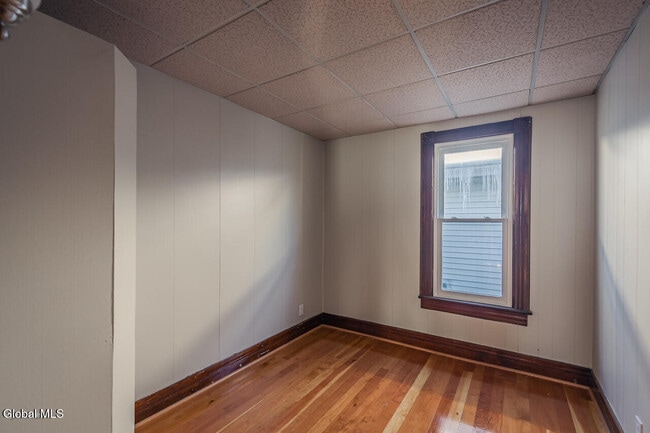 Building Photo - 65 Van Derveer St