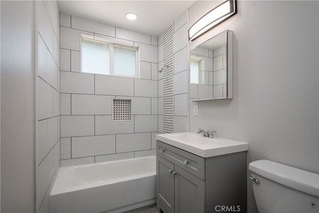 Building Photo - 3630 Russell St