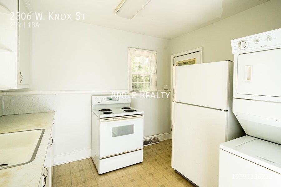 Building Photo - 2306 W Knox St