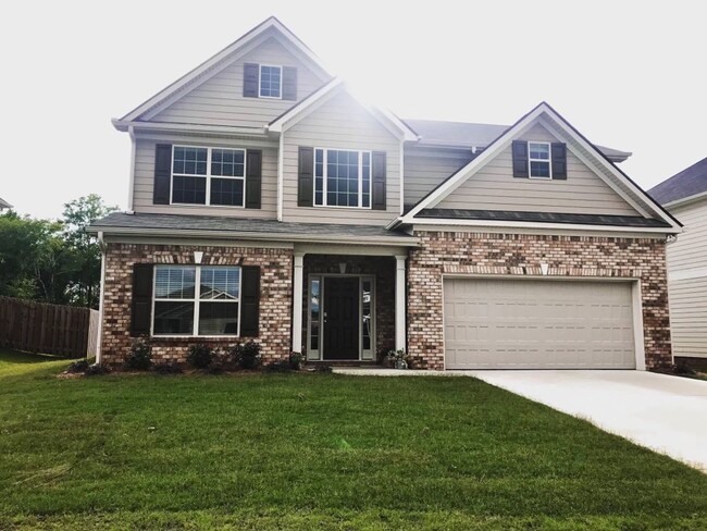 Building Photo - 4 bedroom 2.5 bath