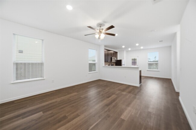 Building Photo - 16306 Fontana Ct