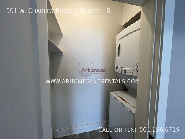 Building Photo - 901 W Charles Bussey Ave