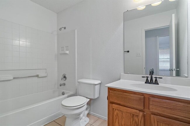 Building Photo - 202 Starlight Dr