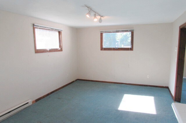 Building Photo - 105 Central St