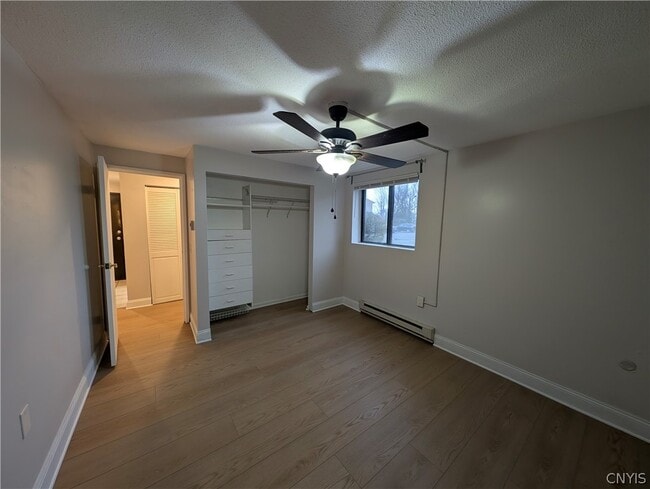 Building Photo - 273 Watertree Dr