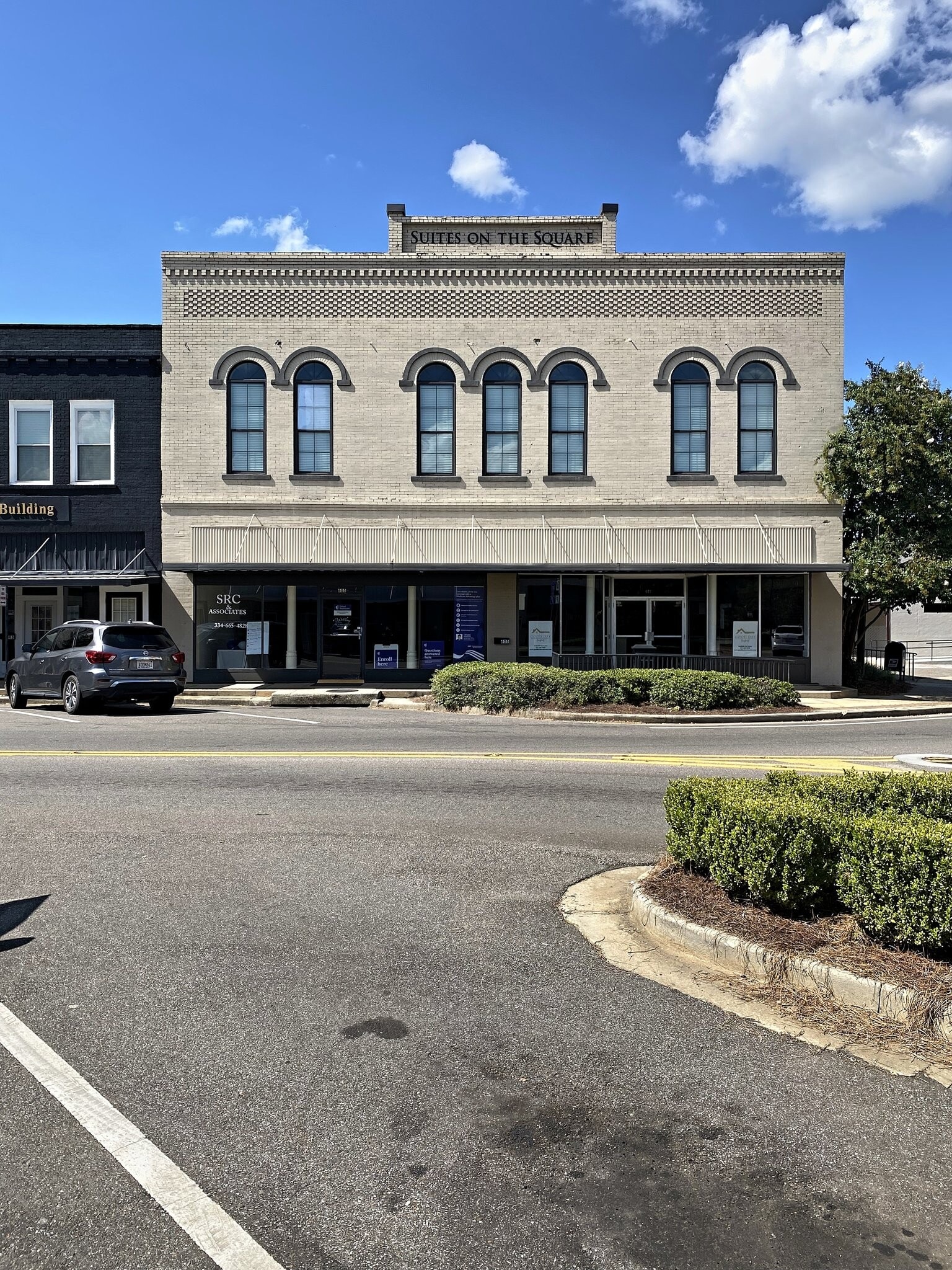 Building Photo - 605-607 E Commerce St