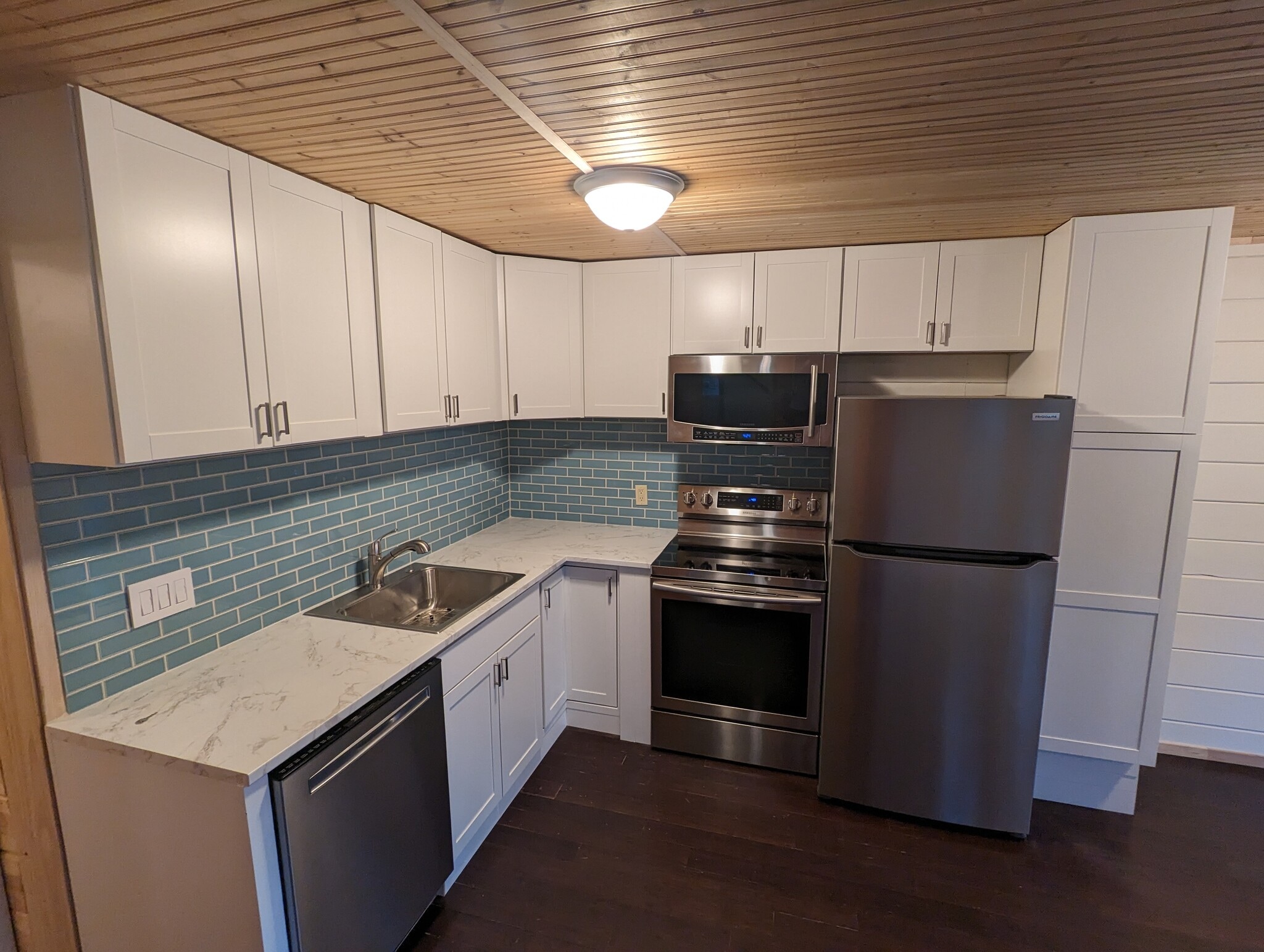 Kitchen - 23603 W Lake Kayak Dr