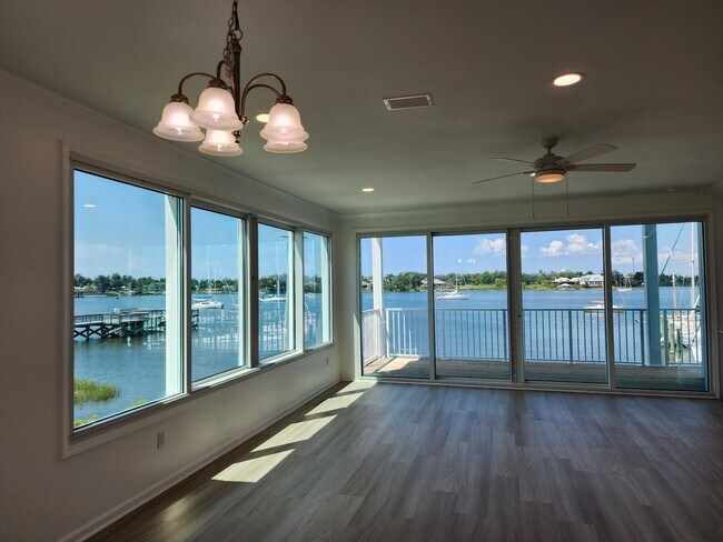 Building Photo - WATERFRONT ON WATSON BAYOU