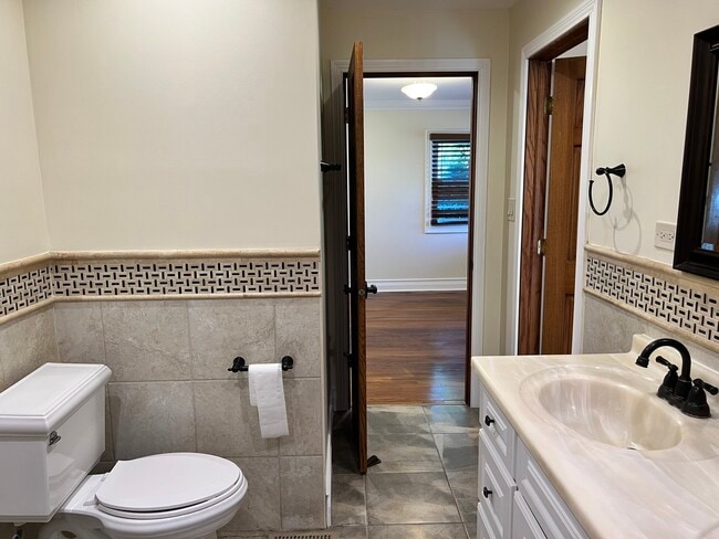 Building Photo - 8431 W 135th St