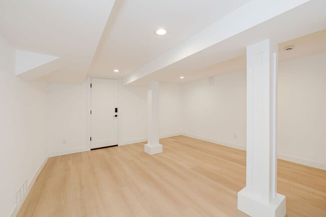 Building Photo - 1520 Morgan Rd NW