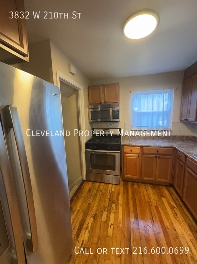 Building Photo - 3832 W 210th St