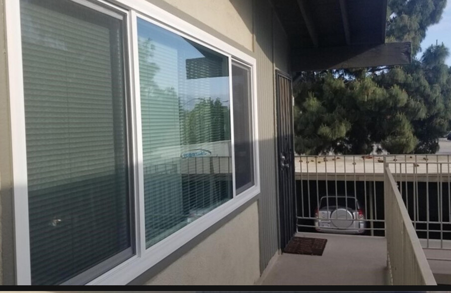 Spacious studio in gated community with parking. Great location! - 23332 Sesame St