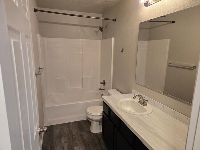 Building Photo - Charming & Modern Single-Family Home in Meridian - Welcome home!