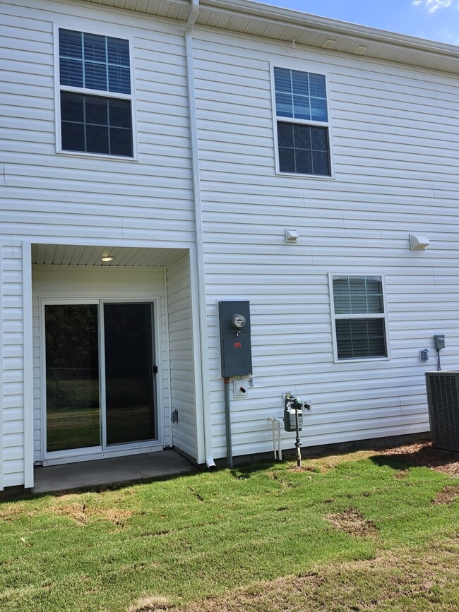 Building Photo - 731 Peyden Ln