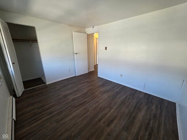 Building Photo - 3809 Biscayne Rd